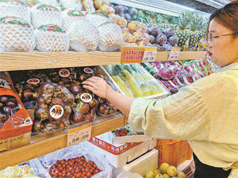 春夏水果实惠登场！榴莲山竹等多款“贵族水果”价格亲民