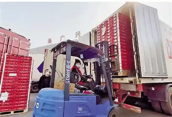 记者探访嘉兴水果市场：守住洋水果的安全关