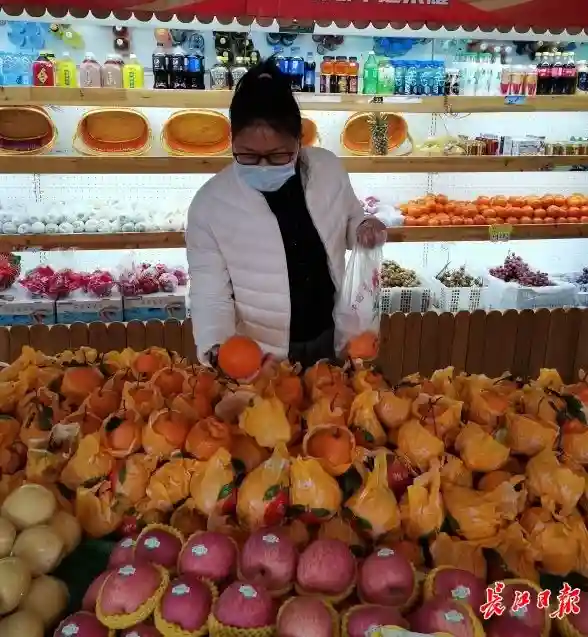 安徽水果商在汉过年，水果店“春节档”销售额翻番丨我的武汉年