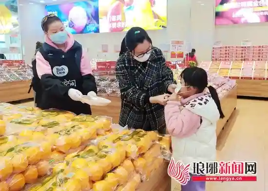 疫情形势好转 新鲜水果大量上市 临沂水果销售将迎高峰期