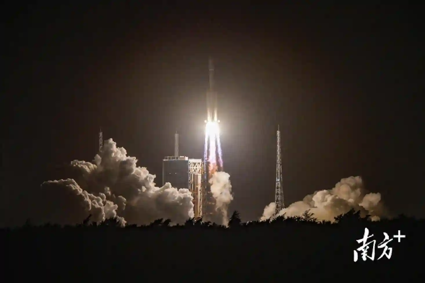 “太空快递”发货了！“上货”新鲜水果近90公斤