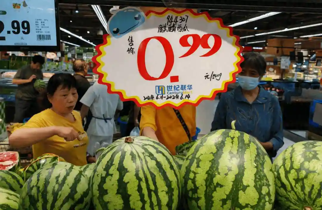 西瓜等时令水果大量上市，价格走势如何？