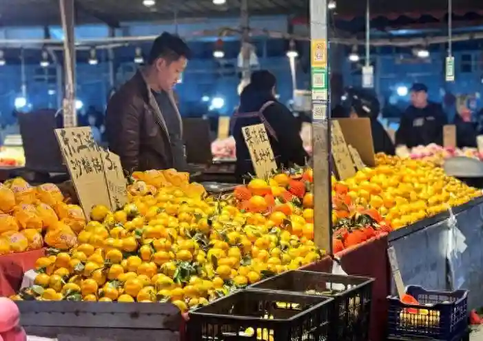 济南水果市场柑橘类占C位，品种全价格亲民