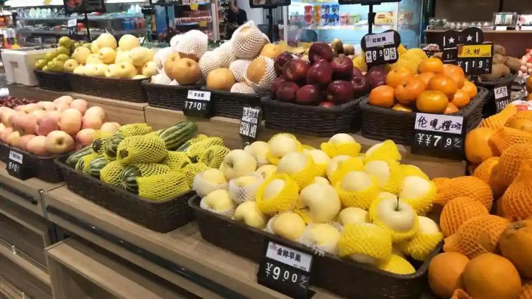 滨州水果大调查：4个苹果23元！从“按斤买”到“论个买”…