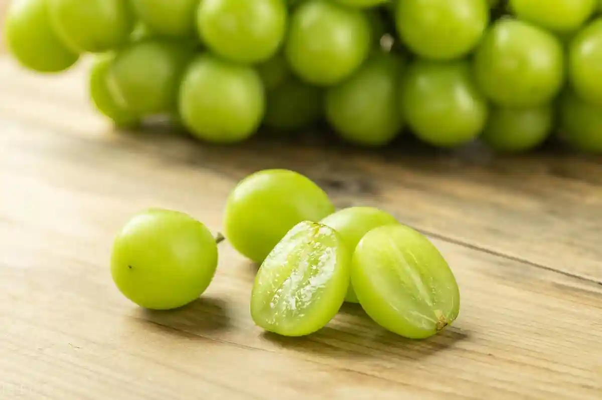 阳光玫瑰葡萄价格跌入10元档，下一个水果顶流在哪里