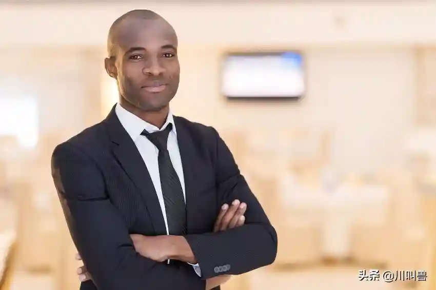 一家25平米的水果店，从年赚7万到一年净赚50万，凭什么？