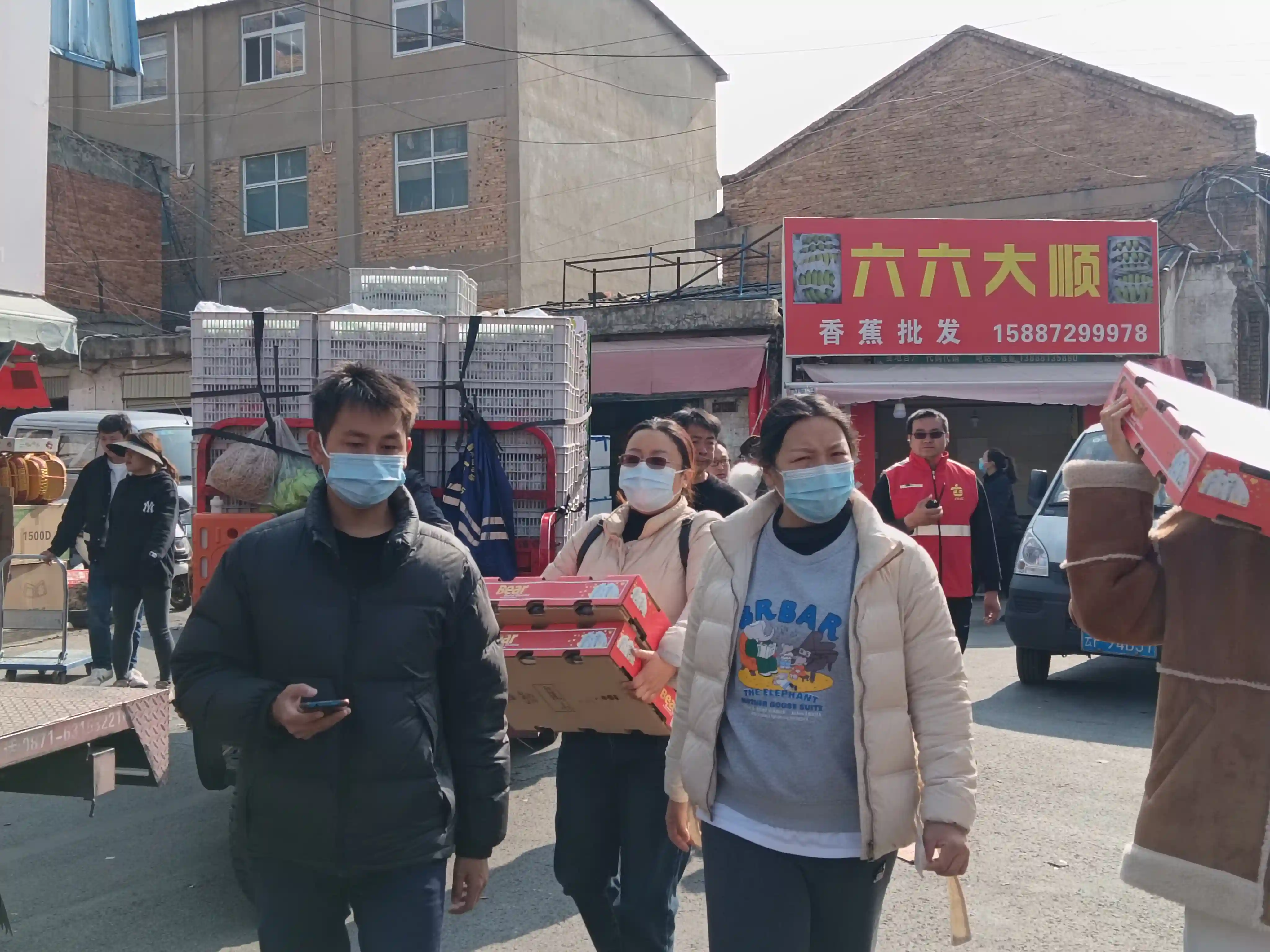 昆明金马正昌水果批发市场：客流量上万，日均总交易量2000吨