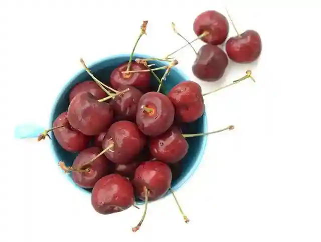 水果里有不少“抗炎高手”：花青素清除自由基，类黄酮增强免疫力