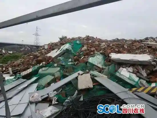 探访央督交办件点位成都陆家水果批发市场：建渣已清理裸土被覆盖