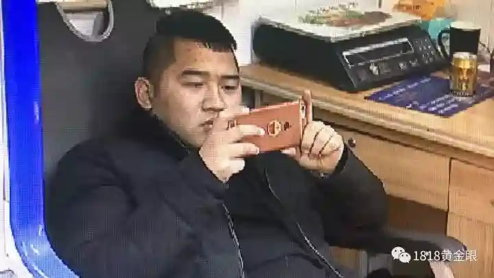 手机看小说经常弹出一个网站，好奇点进去结果水果店都开不下去了