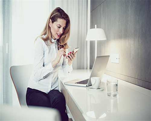 视点｜水果店碎碎念式标语走红，赢得人心的是实在