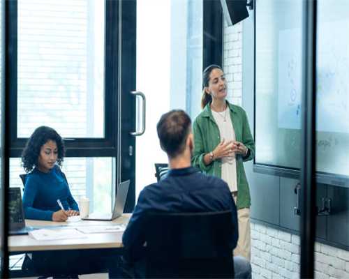 一五〇团职工首次试种水果番茄 开启农业新篇章