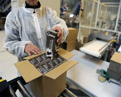 江苏凌家塘市场：夏令水果大量上市 荔枝价格同比偏高